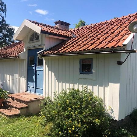 Frobygarda Seaside Cottage Haga Park מראה חיצוני תמונה